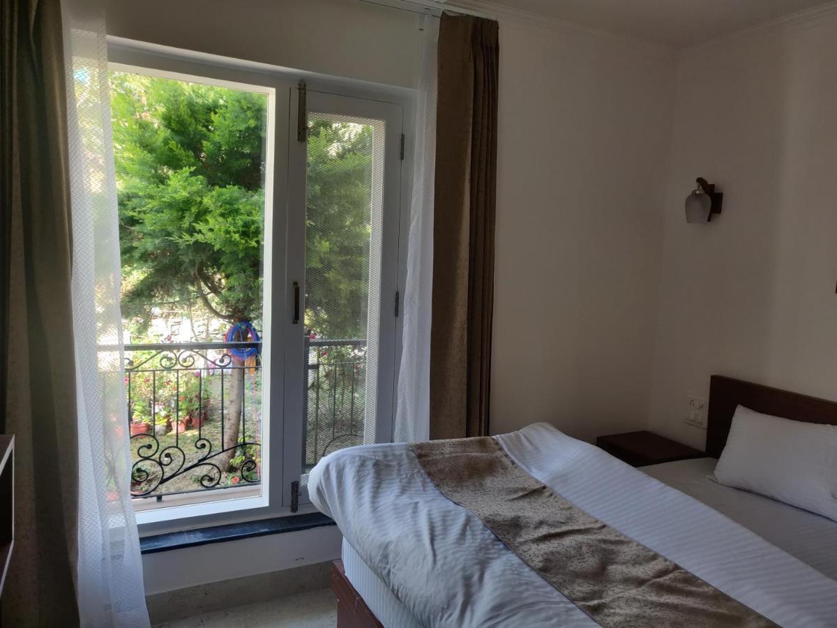 The Periwinkle Homestay Бхимтал Экстерьер фото